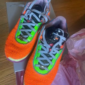 Lebron XX size 8.5 orange